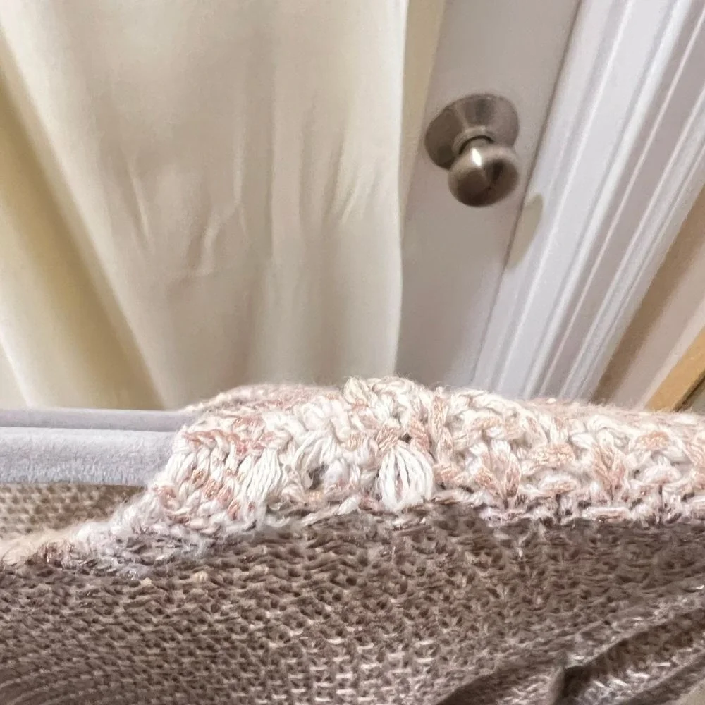 Moth Anthropologie‎ Sweater Womens XS Rose Gold Metallic Open Knit Pullover Boho